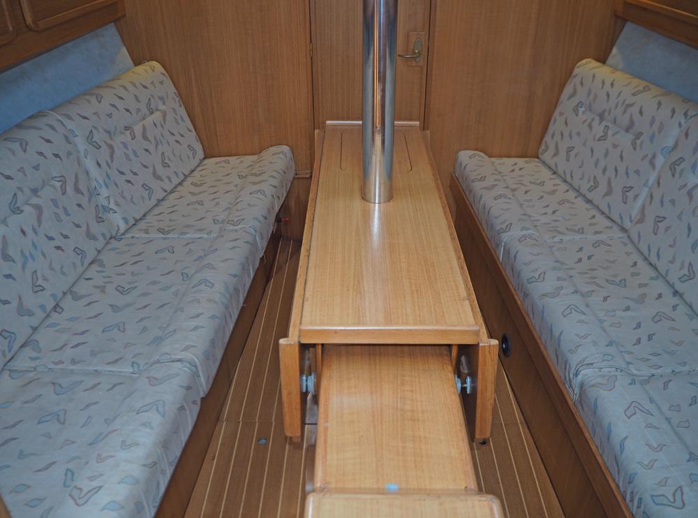 Salon, Accommodatie